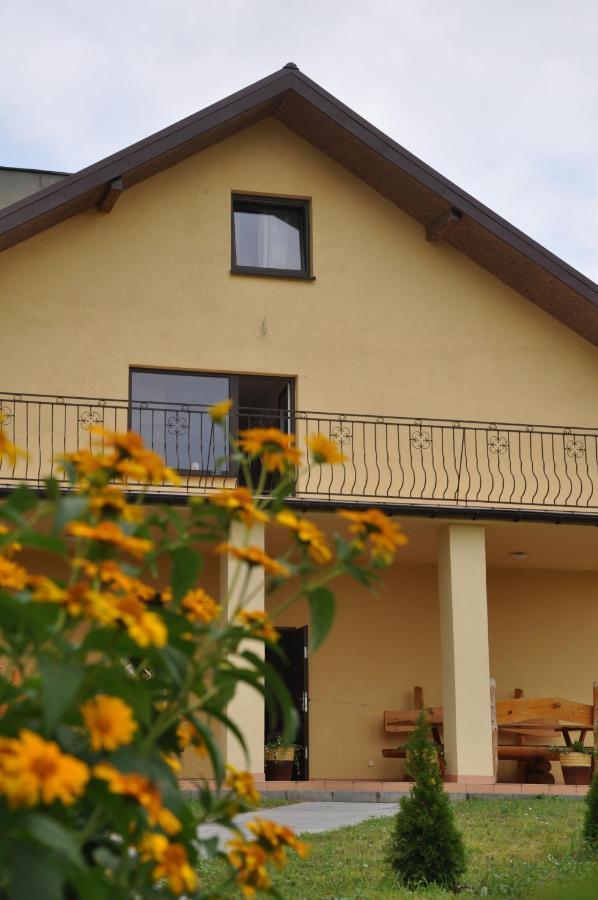 Przylesie Apartment Uniejow Bagian luar foto
