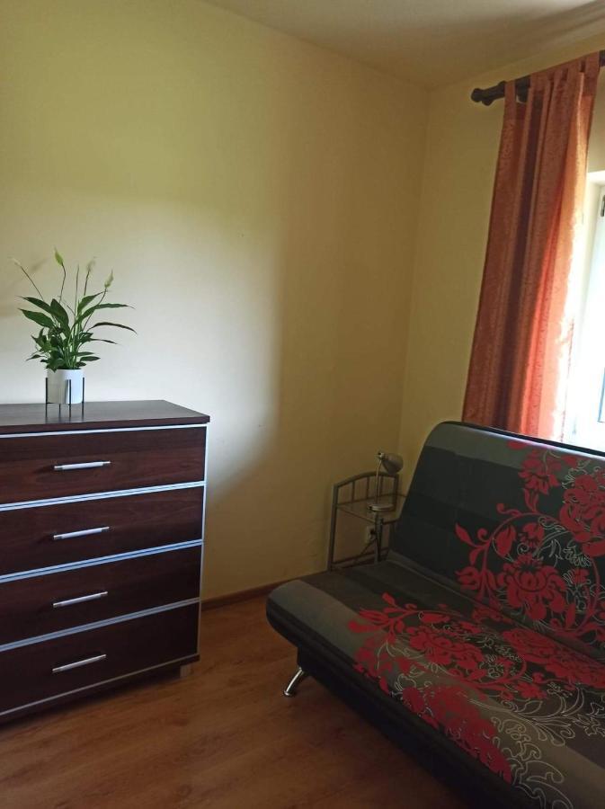 Przylesie Apartment Uniejow Bagian luar foto